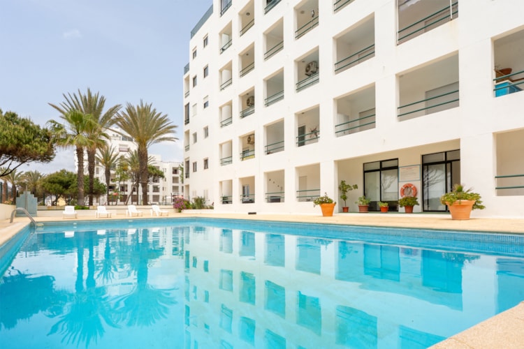 StayHub Ocean Horizon Sea View & Pool